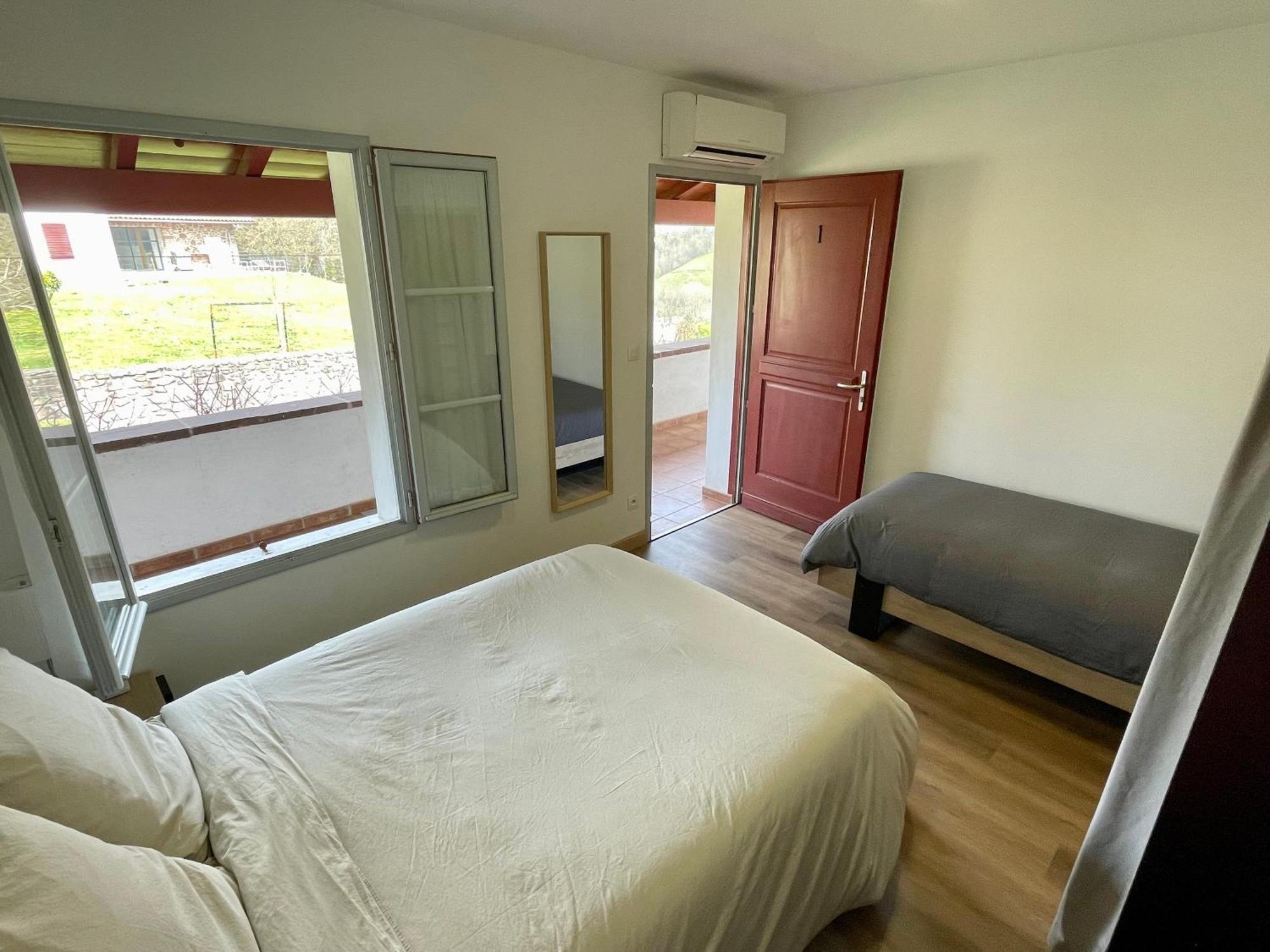 Chambres Zazpiak Saint-Jean-Pied-de-Port Bilik gambar